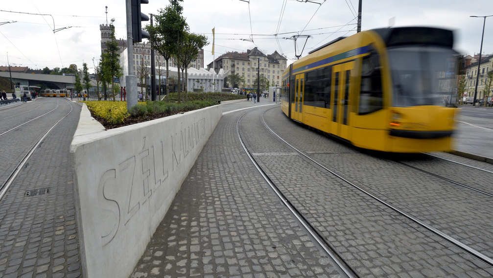 Mutatjuk, milyen lett a Széll Kálmán tér