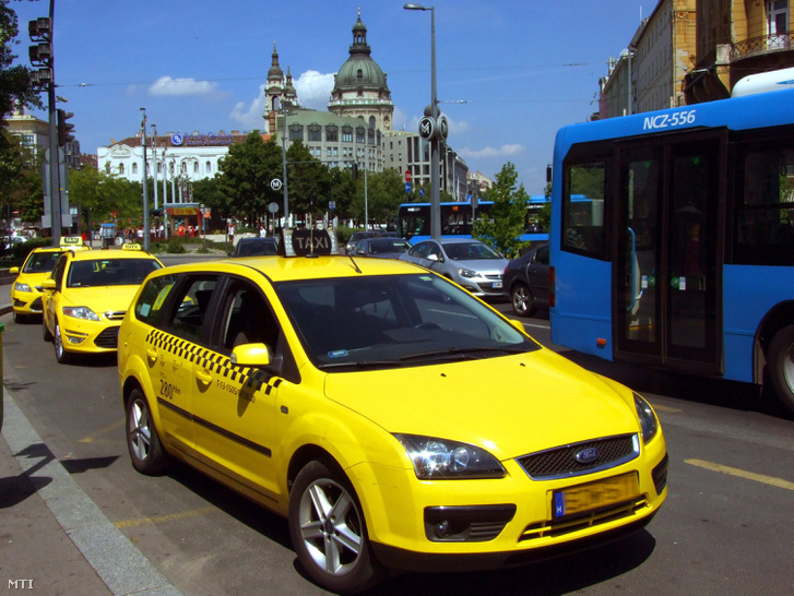 A taxik 70 százalékával baj van