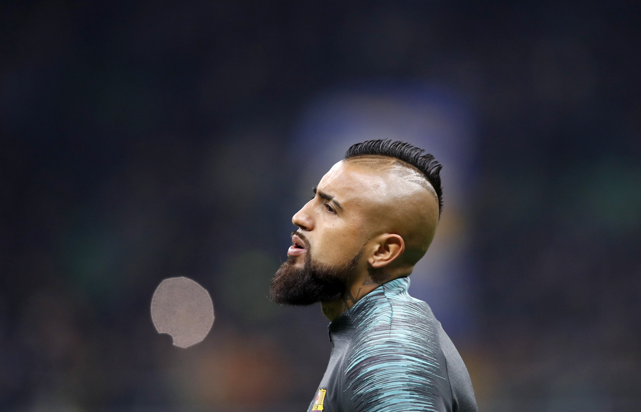 Arturo Vidal, a Barcelona játékosa a labdarúgó Bajnokok Ligája hatodik fordulójában, az F csoportban játszott Internazionale Milano - Barcelona mérkőzésen a milánói San Siro stadionban 2019. december 10-én.
MTI/AP/Luca Bruno