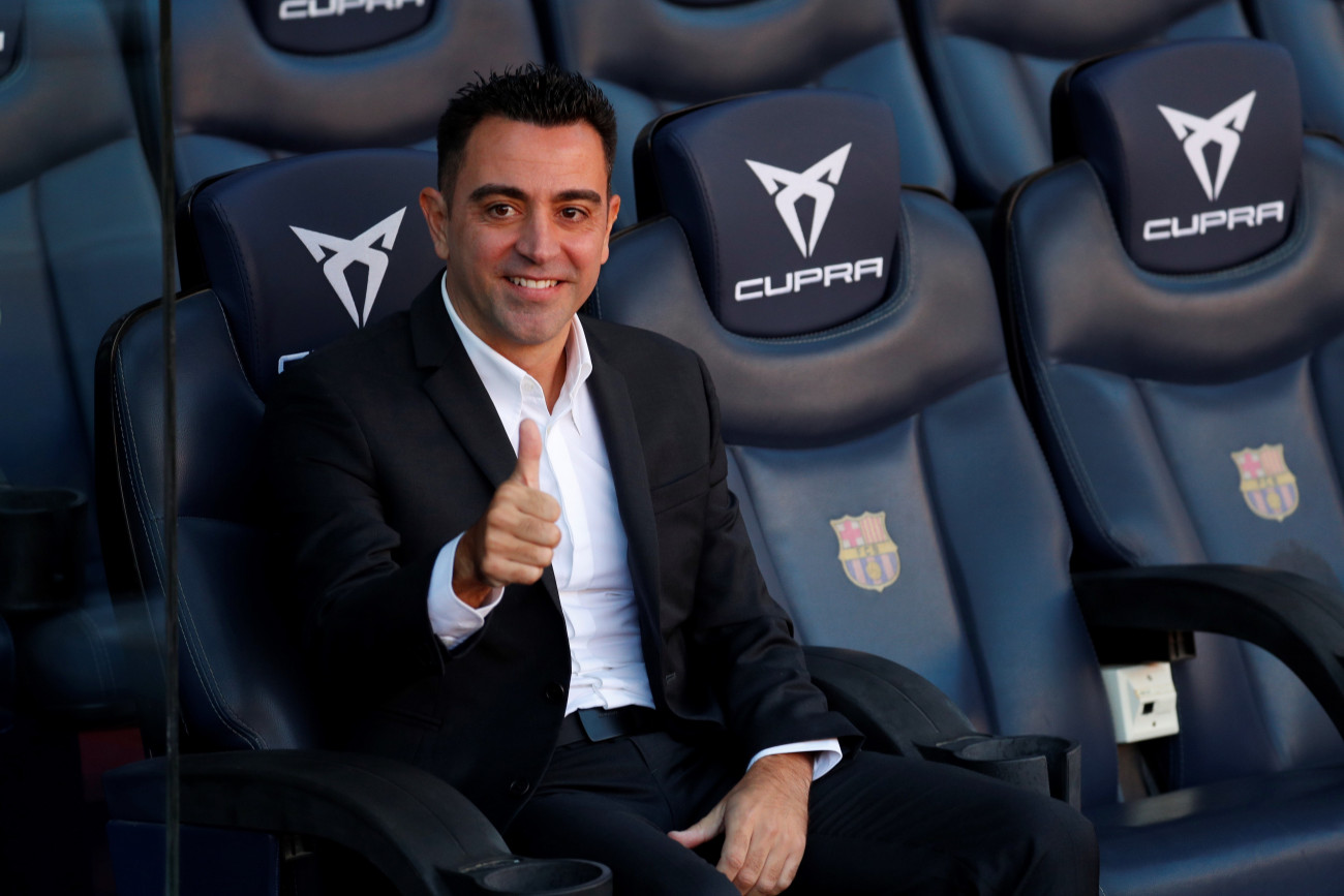 Barcelona, 2021. november 8.
Xavi Hernández, az FC Barcelona spanyol labdarúgóklub új vezetőedzője a bemutatásán a barcelonai Camp Nou Stadionban 2021. november 8-án.
MTI/EPA/EFE/Alejandro Garcia