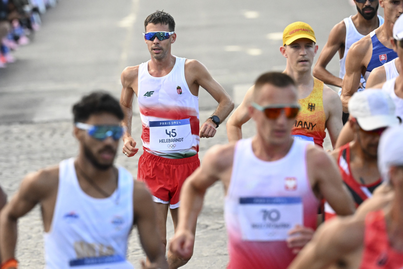 Saint-Denis, 2024. augusztus 1.
Helebrandt Máté (b2)  férfi 20 kilométeres gyaloglás mezőnyében a 2024-es párizsi nyári olimpián a Trocadero téren 2024. augusztus 1-jén.
MTI/Czeglédi Zsolt