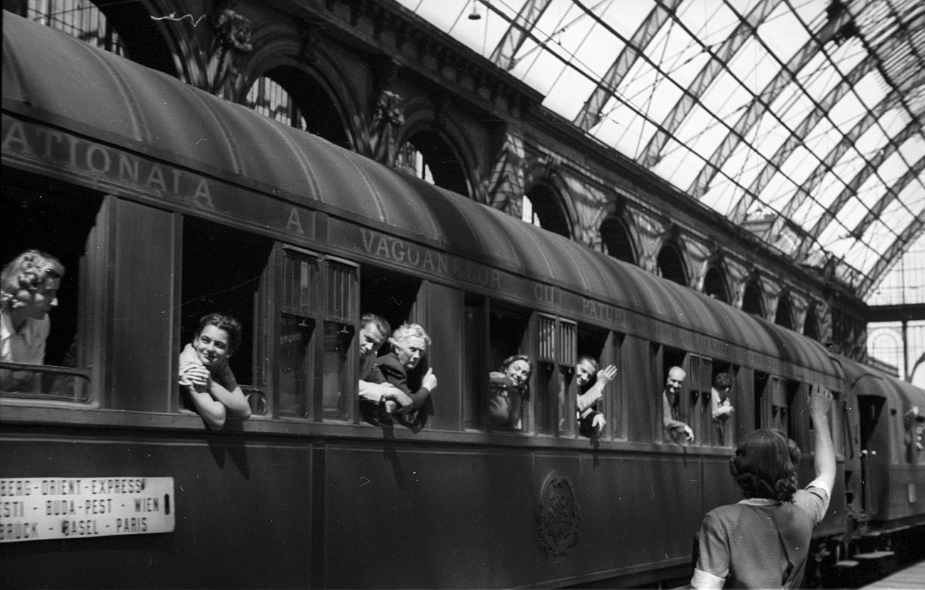 Alberg-Orient-Express indul 1947-ben a Keleti pályaudvarról. Forrás: Wikipédia