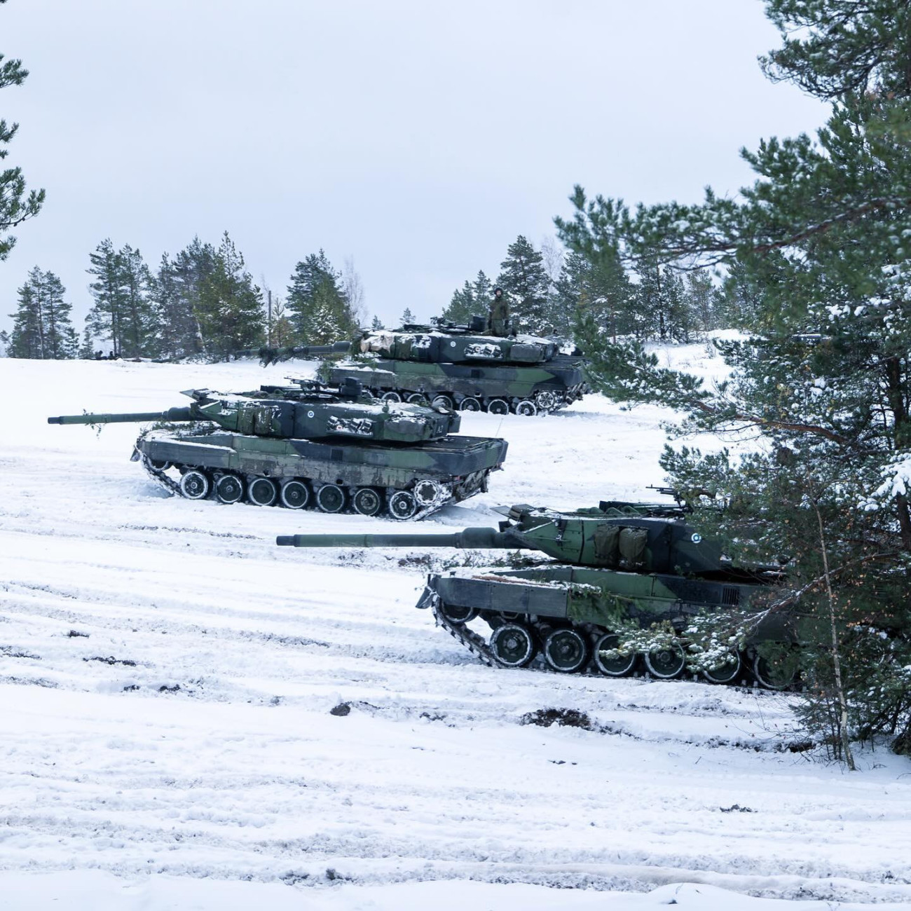 A finn hadsereg Leopard 2A6 tankjai. Forrás: X / SgtBlitz