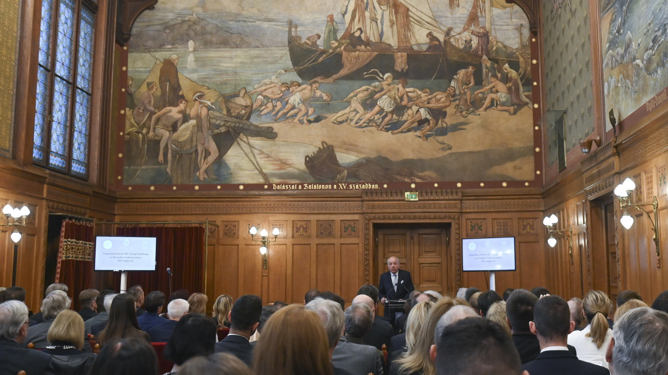 Budapest, 2025. május 14.
Sulyok Tamás köztársasági elnök beszédet mond a Nemeskürty István 100 elnevezésű emléknapon az Országházban 2025. május 14-én.
MTI/Bruzák Noémi