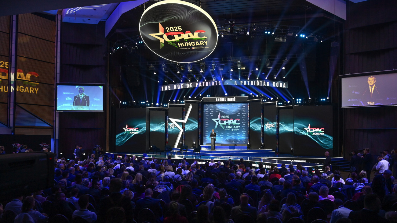 Budapest, 2025. május 29.
Andrej Babis volt cseh miniszterelnök, az ellenzéki Elégedetlen Polgárok Akciója (ANO) párt elnöke beszédet mond a kétnapos CPAC (Konzervatív Politikai Akció Konferencia) Hungary első napján a Budapest Kongresszusi Központban 2025. május 29-én.
MTI/Máthé Zoltán