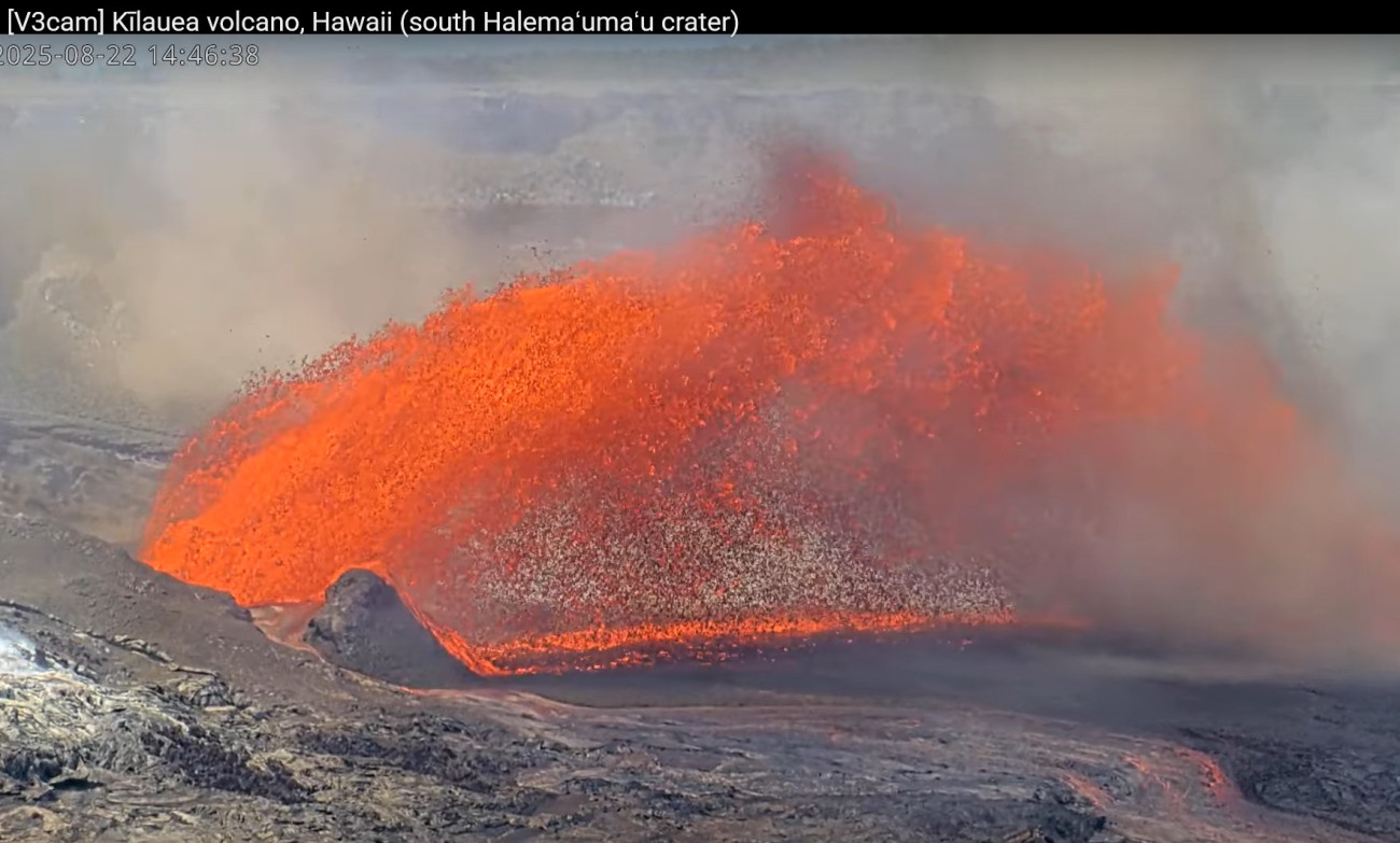 Forrás: USGS Hawaii Vulkán Obszervatórium webkamera