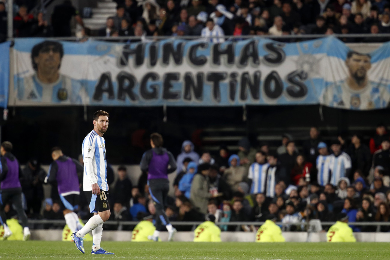 BUENOS AIRES, ARGENTINA - SEPTEMBER 04: Lionel Messi of Argentina looks on during the South American FIFA World Cup 2026 Qualifier match between Argentina and Venezuela at Estadio MĂĄs Monumental Antonio Vespucio Liberti on September 04, 2025 in Buenos Aires, Argentina. (Photo by Marcos Brindicci/Getty Images)