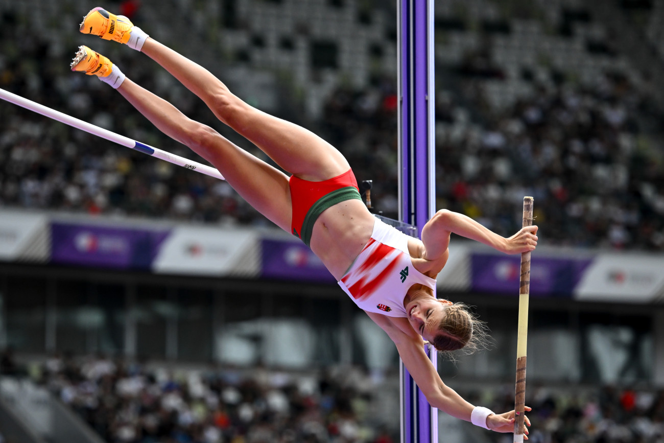 Tokió, 2025. szeptember 15.
Klekner Hanga a női rúdugrás selejtezőjében a tokiói atlétikai világbajnokságon 2025. szeptember 15-én.
MTI/Czeglédi Zsolt