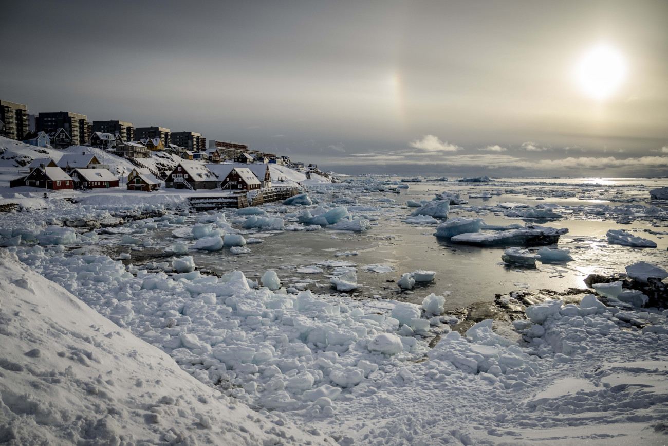 Grönlandi főváros, Nuuk óceánpartja - Forrás: MTI/EPA/Mads Claus Rasmussen