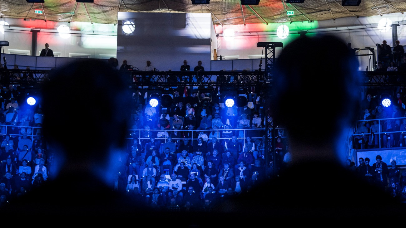 Békéscsaba, 2026. február 21.
A Miniszterelnöki Kommunikációs Fõosztály által közreadott képen a Digitális Polgári Körök által szervezett háborúellenes gyûlés résztvevõi Békéscsabán 2026. február 21-én.
MTI/Miniszterelnöki Kommunikációs Fõosztály/Kaiser Ákos