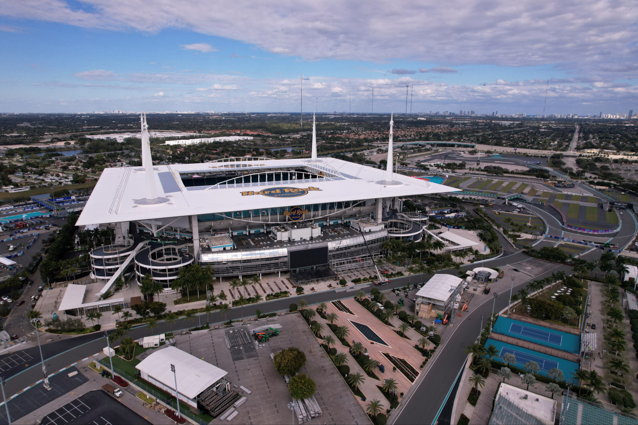 Miami Gardens, 2026. május 11.
A 2026-os labdarúgó-világbajnokság egyik helyszíne, a Miami Gardens Stadion 2026. január 29-én. A 2026-os labdarúgó-világbajnokságot 2026. június 11. és július 19. között rendezik az Egyesült Államokban, Kanadában és Mexikóban.
MTI/AP/Rebecca Blackwell
