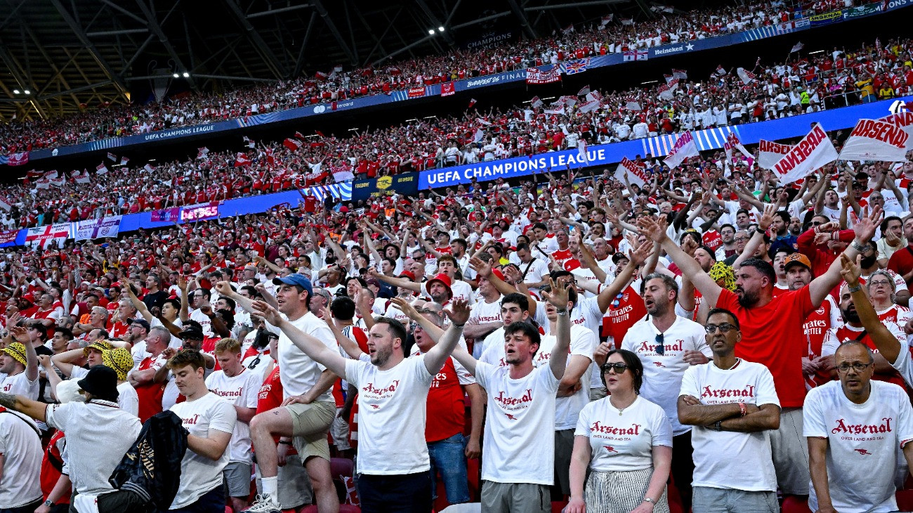 Budapest, 2026. május 30.
Az Arsenal szurkolói a labdarúgó Bajnokok Ligája döntõjében játszott Paris Saint-Germain - Arsenal mérkõzésen a Puskás Arénában 2026. május 30-án.
MTI/Hegedüs Róbert