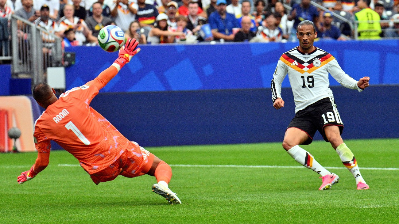 Houston, 2026. június 14.
A német Leroy Sane kapura lõ a 2026-os labdarúgó-világbajnokság E csoportja elsõ fordulójának Németország-Curacao mérkõzésén a houstoni NRG Stadionban 2026. június 14-én.
MTI/EPA/Saw Wasson