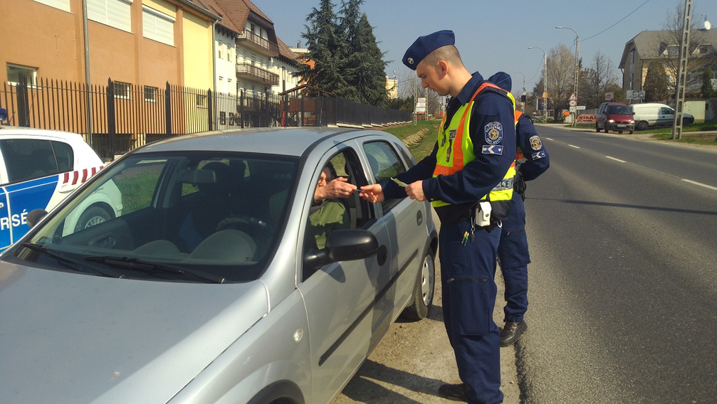 Elképesztő összeget zsebelt be a rendőrség az autósoktól