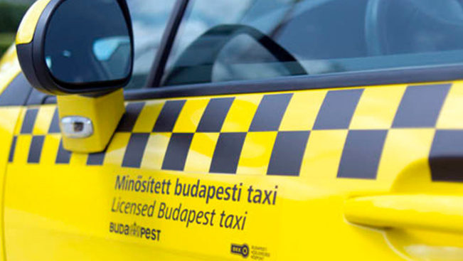 Új tarifát akarnak a budapesti taxisok