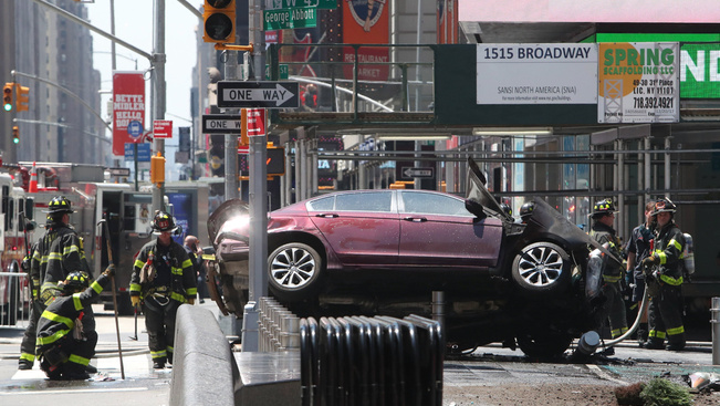 Gyalogosok közé hajtott egy autó New Yorkban