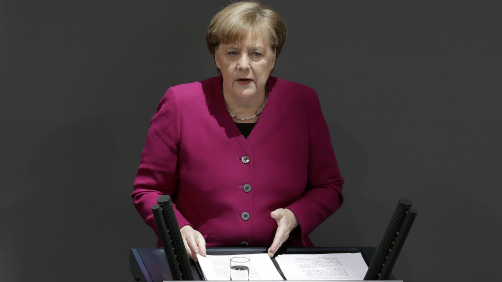 Berlin, 2018. március 21.Angela Merkel német kancellár, a Kereszténydemokrata Unió (CDU) elnöke az új koalíciós kormány programját ismerteti a parlamenti alsóház, a Bundestag ülésén Berlinben 2018. március 21-én, egy héttel az után, hogy a törvényhozók negyedszer is kancellárrá választották. (MTI/AP/Michael Sohn)