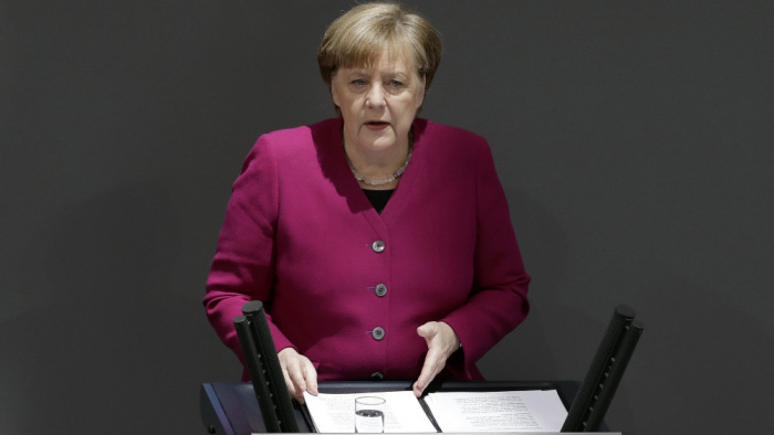 Merkel és Conte a halálútról is tárgyalt