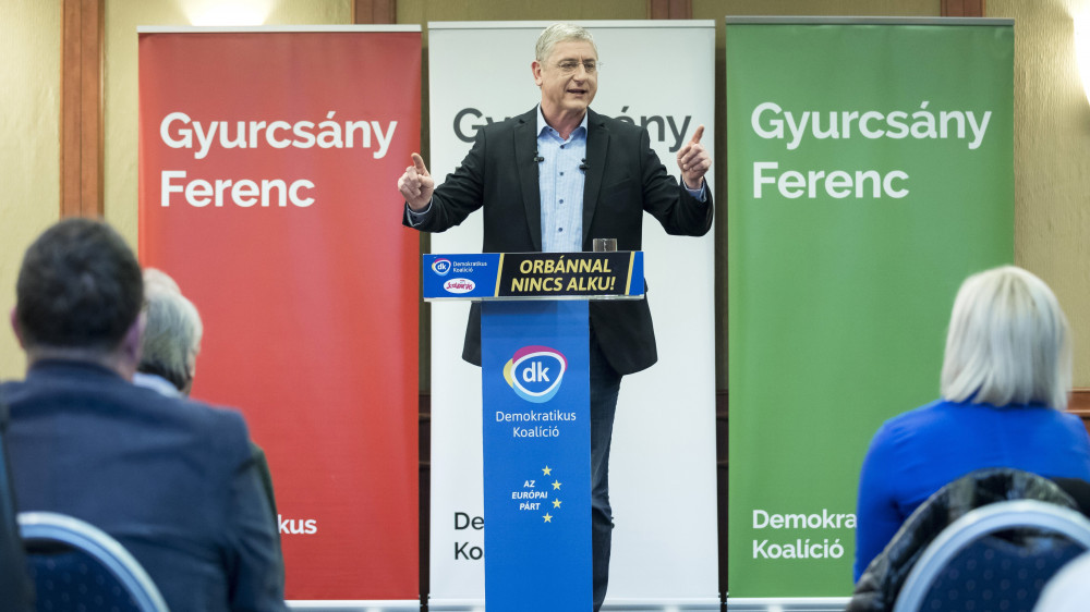 Gyurcsány Ferenc, a Demokratikus Koalíció (DK) elnöke beszél pártja kampányrendezvényén egy budapesti szállodában 2018. március 25-én.