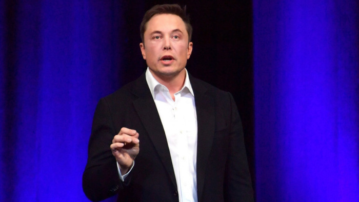 Elon Musk: jaj a másokat megszemélyesítő Twitter-fiókoknak!