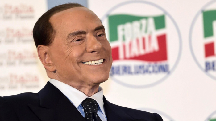 Újabb vádemelés Berlusconi ellen