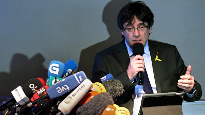 A közkegyelem ellenére érvényben maradt a katalán vezetők elleni elfogatóparancs