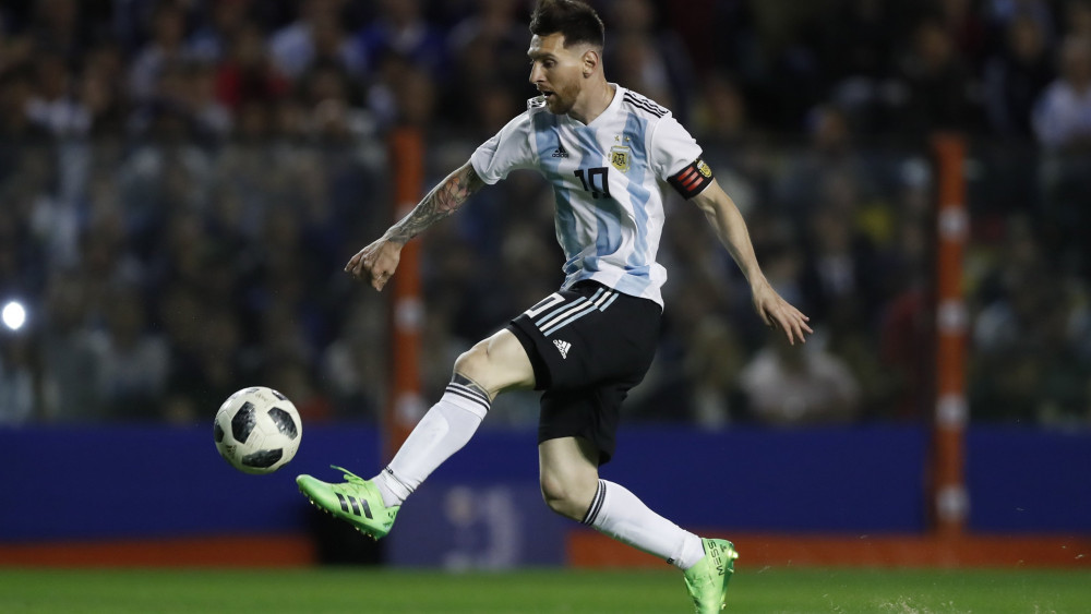 Buenos Aires, 2018. május 30.Lionel Messi argentin csatár a Haiti elleni barátságos labdarúgó-mérkőzésen a Buenos Aires-i Bombonera stadionban 2018. május 29-én. (MTI/EPA/David Fernandez)