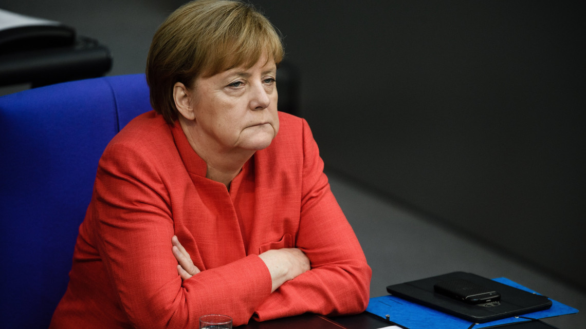 Berlin, 2018. júluius 4.Angela Merkel német kancellár a 2018-as szövetségi költségvetésről tartott vitán a német parlamenti alsóház, a Bundestag ülésén Berlinben 2018. július 4-én. (MTI/EPA/Clemens Bilan)