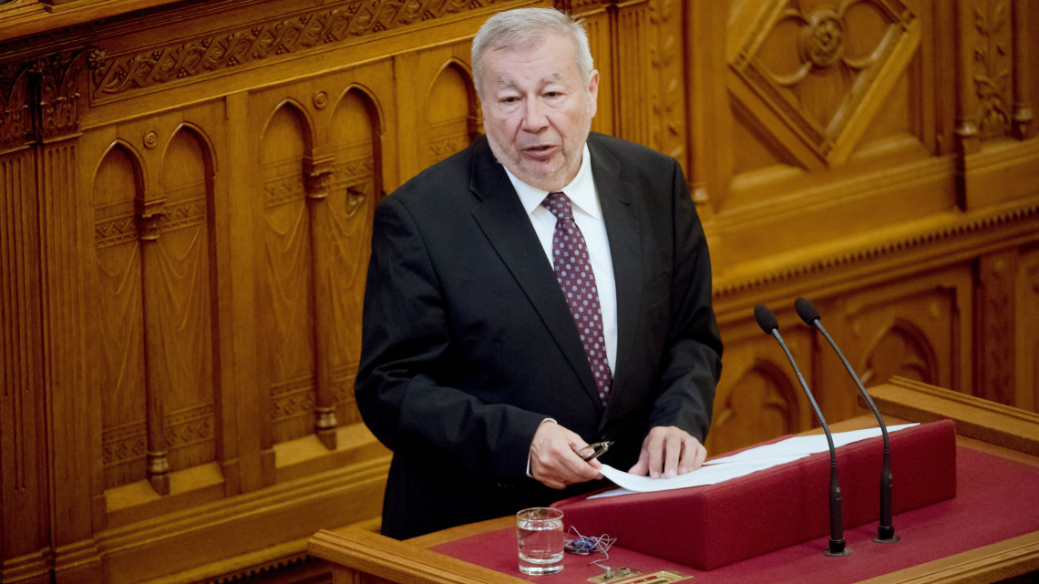 Kovács Árpád, a Költségvetési Tanács elnöke felszólal a 2019. évi központi költségvetés általános vitájában az Országgyűlés plenáris ülésén 2018. június 27-én.