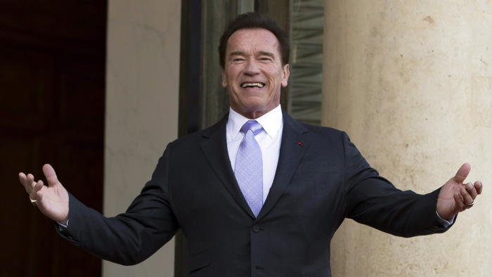 Nagyot bringázik Budapesten Arnold Schwarzenegger
