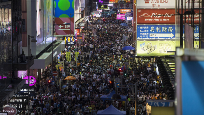 Itt a vég: bezárták a buliutcát - a zajra panaszkodó lakók győztek Hongkongban