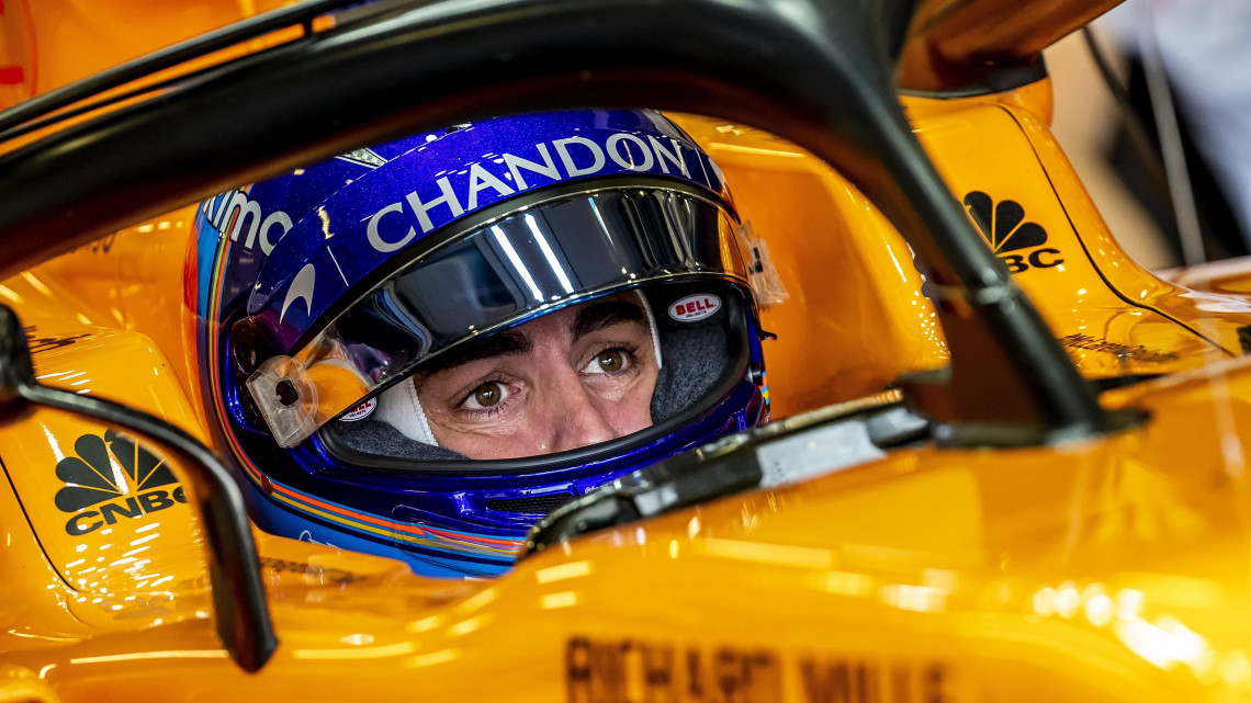 Baku, 2018. április 28.Fernando Alonso, a McLaren-Renault spanyol versenyzője a Forma-1-es autós gyorsasági világbajnokság Azeri Nagydíjának harmadik szabadedzésén a bakui versenypályán 2018. április 28-án. A futamot április 29-én rendezik. (MTI/EPA/Srdjan Suki)