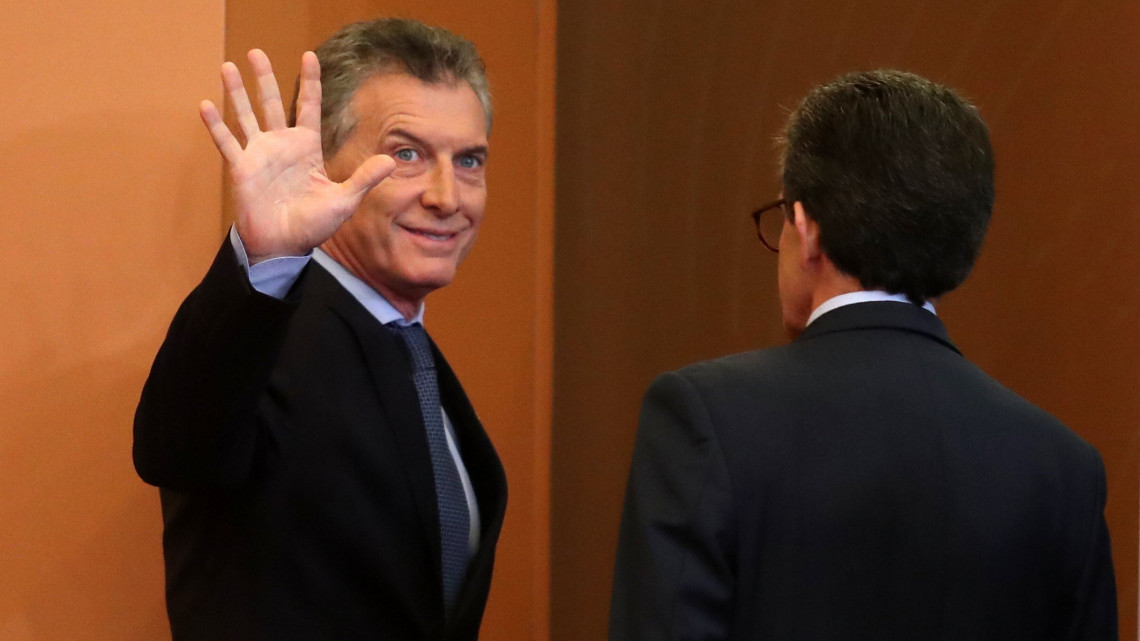 Lima, 2018. április 14.Mauricio Macri argentin elnök az Amerikai Államok Szervezete (AÁSZ) limai csúcsértekezletének második napi tanácskozásán 2018. április 14-én. (MTI/EPA/Ernesto Arias)