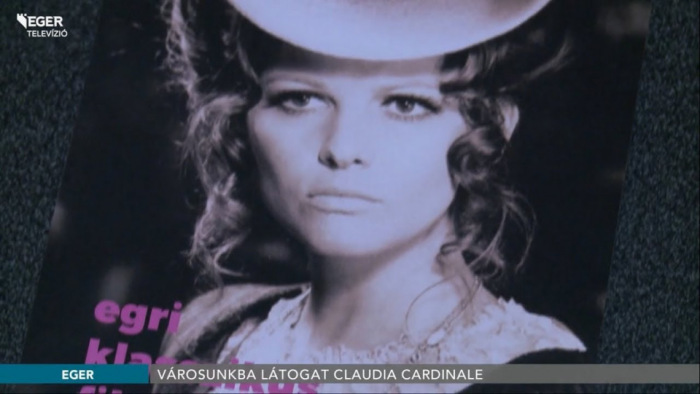 Claudia Cardinale bevette az egri várat
