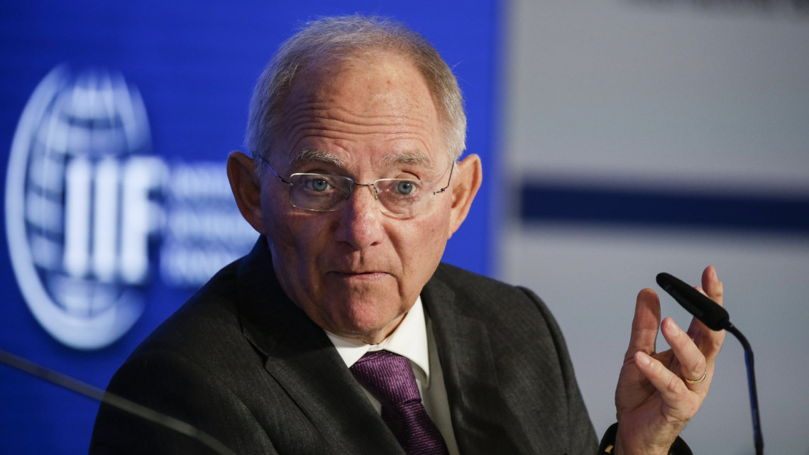 Frankfurt, 2017. március 16.Wolfgang Schäuble német pénzügyminiszter a G20, azaz a húszas csoport jengybankelnökeinek és pénzügyminisztereinek németországi ülését megelőző, a Nemzetközi Pénzügyi Intézet (IIF) nevű bankszövetség által szervezett frankfurti konferencián 2017. március 16-án. (MTI/EPA/Armando Babani)