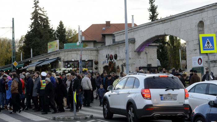 Készül a rendőrség a hosszú hétvégére