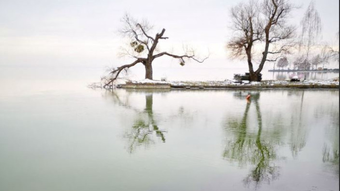 Befagyott a Balaton Keszthelynél