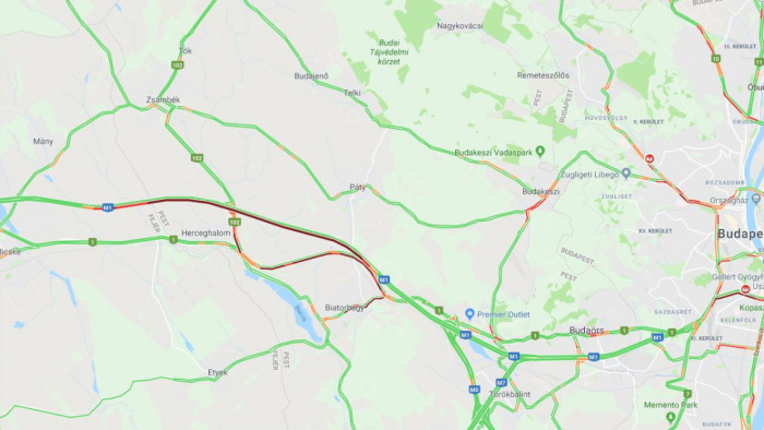 Több mint nyolc kilométeres a torlódás az M1-esen
