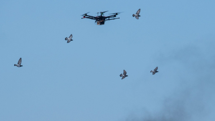 Ez már a XXI. század: drónokkal rontottak a szaúdi olajfinomítóra