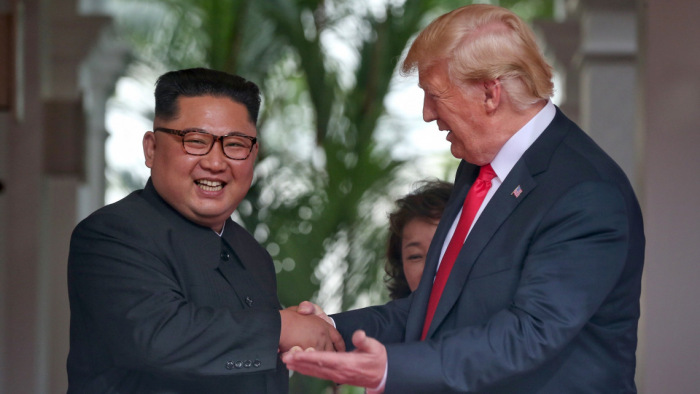 Fura incidens Trump és Észak-Korea között