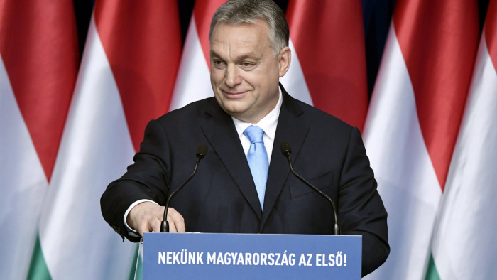 Húsz év két percben - meglepő videót posztolt Orbán Viktor