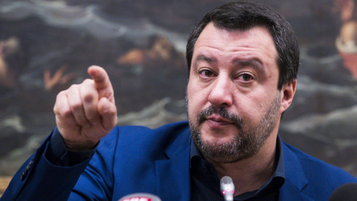 Salvini megint keményen üzent