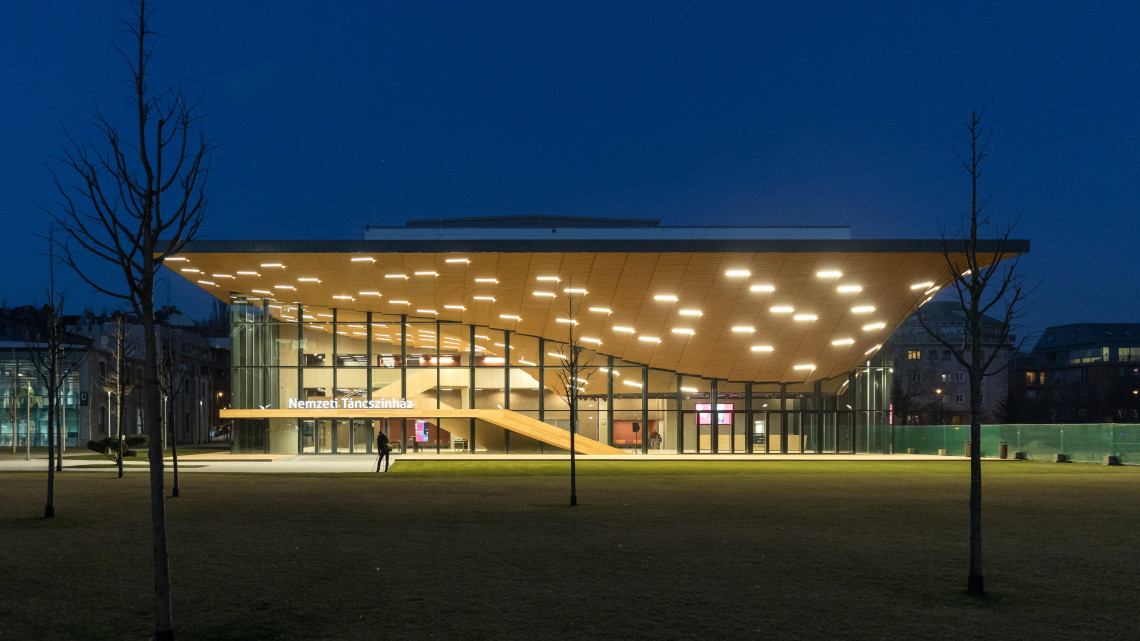 A Nemzeti Táncszínház új épülete a Millenárison 2019. február 13-án. Az épületet a Millenáris Kulturális Közhasznú Nonprofit Kft. megbízásából a ZDA-Zoboki Építésziroda tervezte.