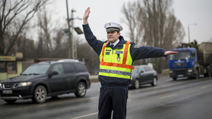Újra lecsapnak a rendőrök a hazai utakon – kezdődik a nagy razzia