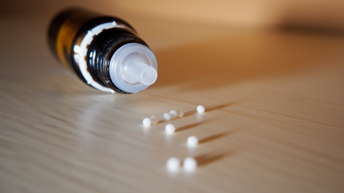 Változás a gyógyszertárakban – ez jár a homeopátiás készítményekhez
