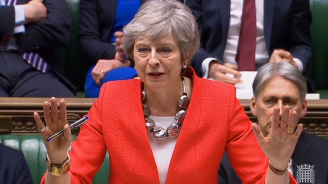 A brit parlament által közreadott, videofelvételről készült képen Theresa May brit miniszterelnök felszólal a brit EU-tagság megszűnéséről (Brexit) tartott alsóházi vitán Londonban 2019. március 12-én. A képviselőház a nap végén várhatóan ismét szavaz a Brexit-megállapodásról.