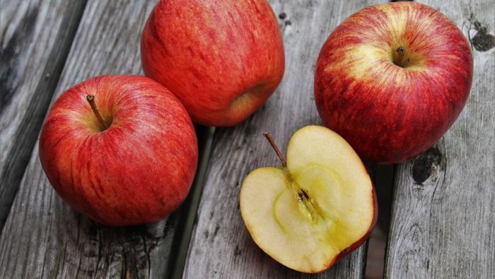 Csak üdítőként kerülhet az asztalokra az étkezési alma