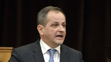 Újabb fideszes távozik a parlamentből
