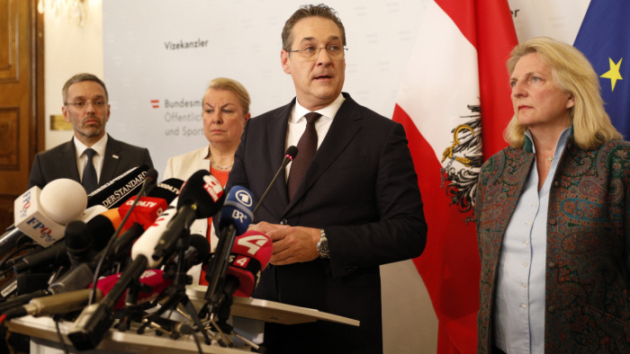 Szakértők: titkosszolgálati akció is lehetett az osztrák kormányválsághoz vezető botrány