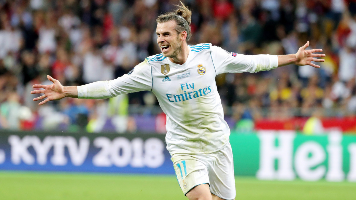 Kijev, 2018. május 26.Gareth Bale, a Real Madrid játékosa ünnepel, miután második gólját szerzi a Liverpool ellen a labdarúgó Bajnokok Ligájának döntőjében a kijevi Olimpiai Stadionban 2018. május 26-án. (MTI/EPA/Armando Babani)